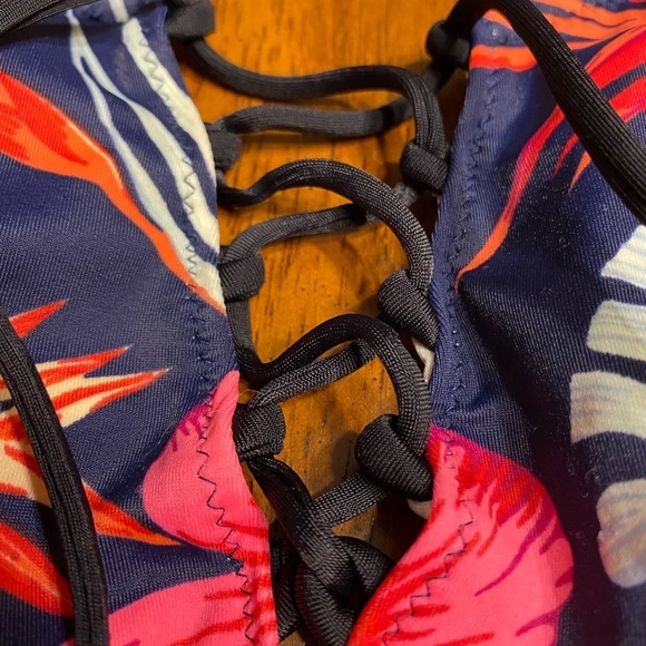 Pink by Victoria secret one‎ piece swimsuit size Large. - Picture 4 of 12